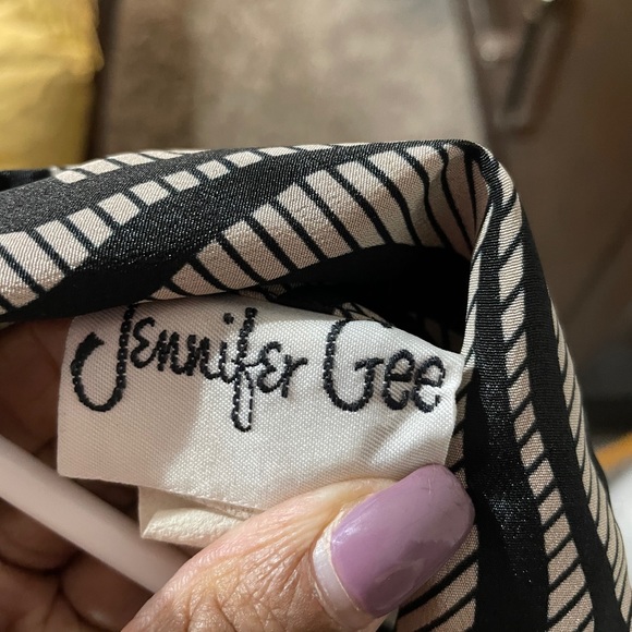 Jennifer Gee Vintage Dress - Picture 2 of 5